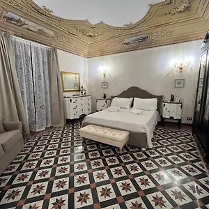 La Piazza E Mia Cefalù